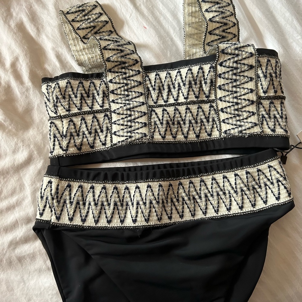 Elysiian zig zag bikini- NWT
